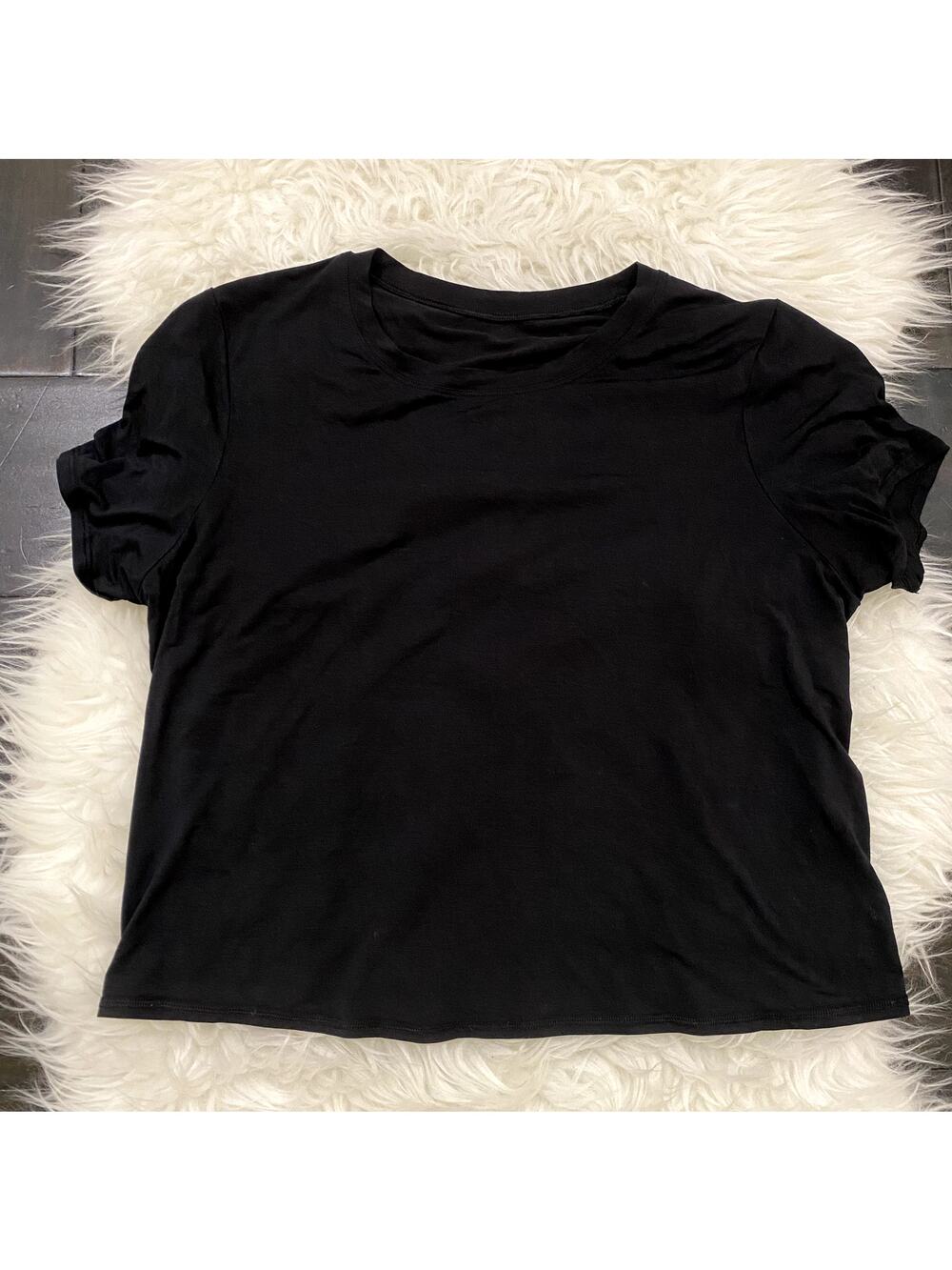 Lululemon Action Always Short Sleeve Black Crew Neck Tee Women's Size 6